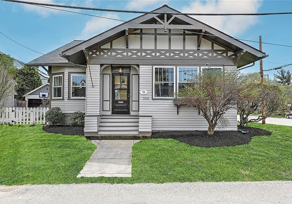 1414 Narragansett Blvd, Cranston, RI 02905 Zillow
