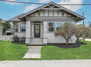 1414 Narragansett Blvd, Cranston, RI 02905