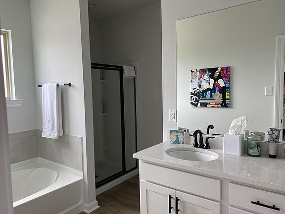 Master Bath In-suite