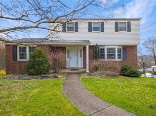 53 Ridgecrest Dr, Pittsburgh, PA 15235