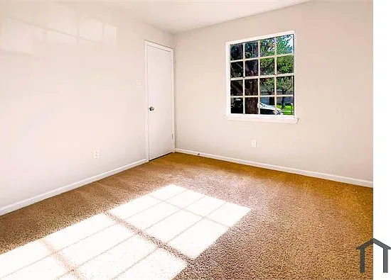7422 Breccia Dr — Photo 12
