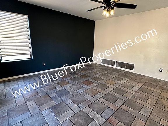 5th image of 3062 W Country Fair Dr