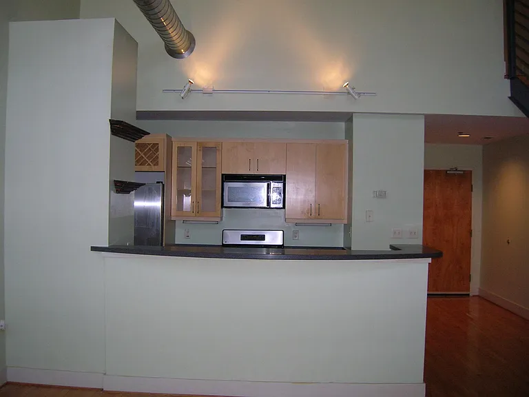 790 N Ave NE #106 — Photo 66