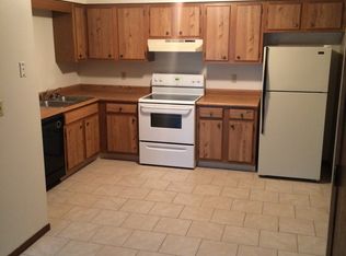 4651 Governors Dr APT 6, Rockford, IL 61109