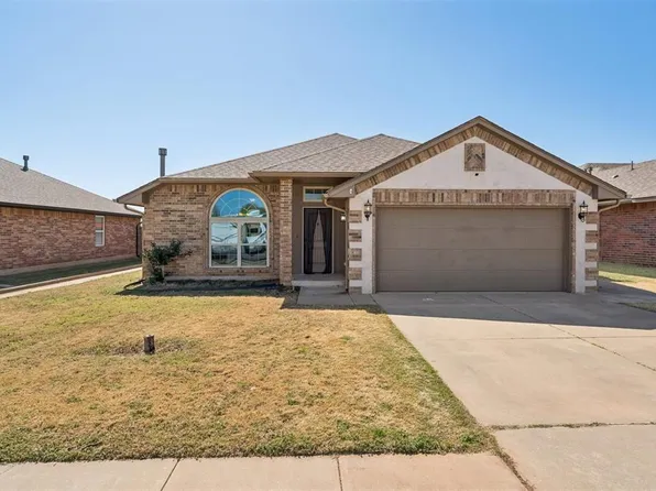 11520 SW 10th St, Yukon, OK 73099