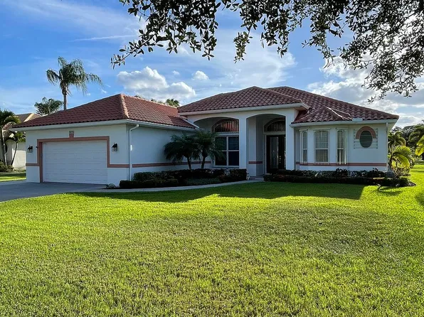 5828 Pine Ridge Cir, Vero Beach, FL 32967