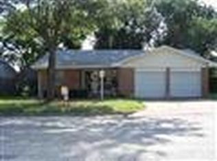 313 N Rosalee St, Henrietta, TX 76365