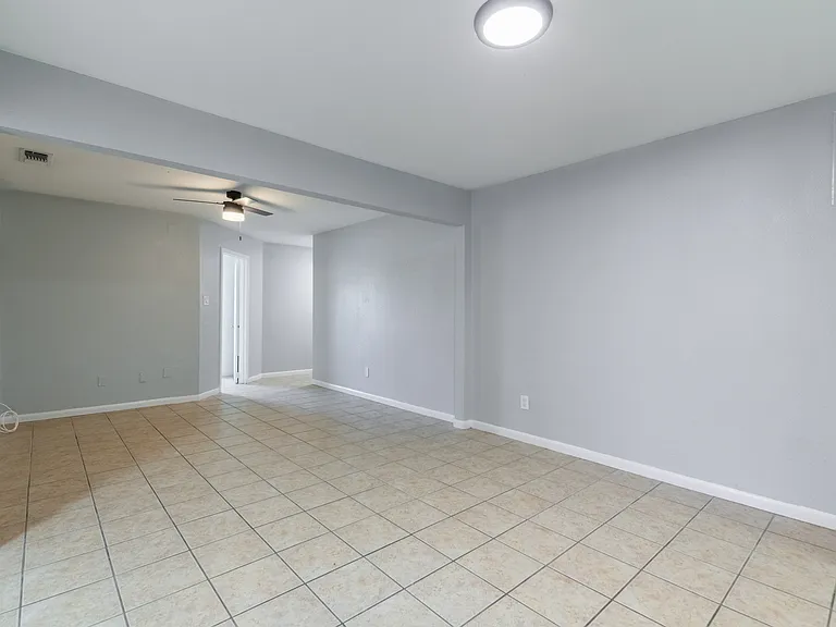 7642 Oak Chase — Photo 5