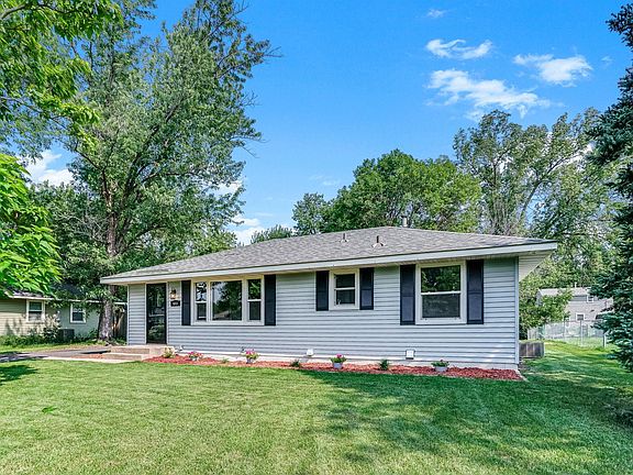 3rd image of 653 108th Ln NW