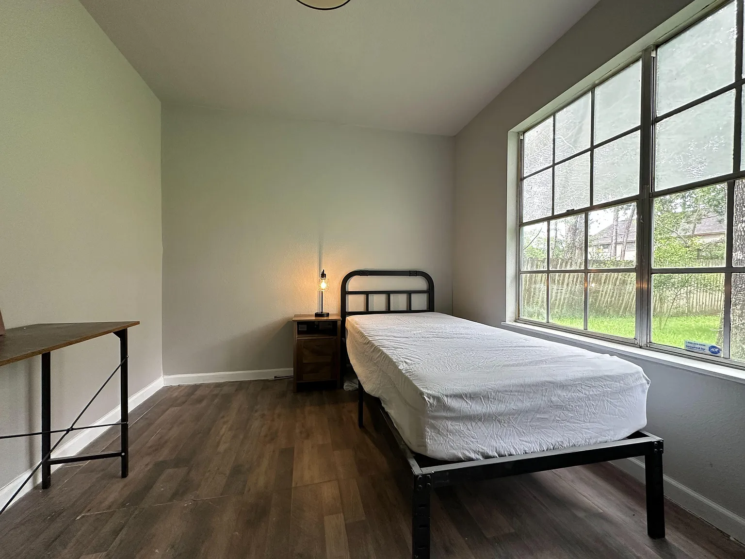 4 bed, 3.0 bath, 2800 sqft, $706 — Photo 2