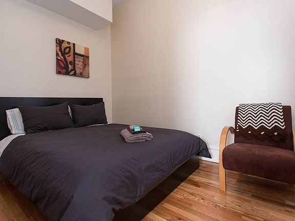 4th image of 1456 N Maplewood Ave APT 1R