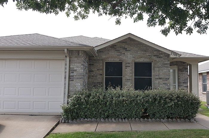 1st image of 2308 White Oak Dr