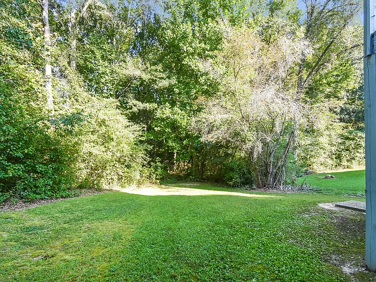 655 Simon Ive Dr — Photo 18
