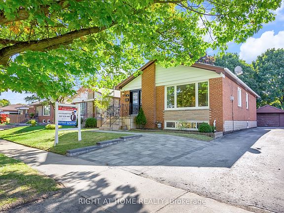 2nd image of 49 McGregor Rd W