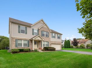844 Grandview Dr, Crystal Lake, IL 60014