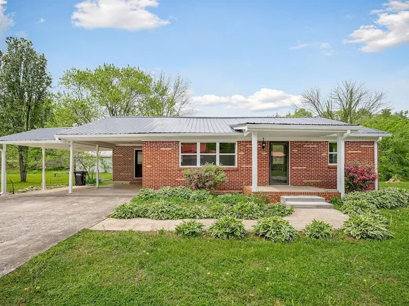 1320 River Dr, Celina, TN 38551