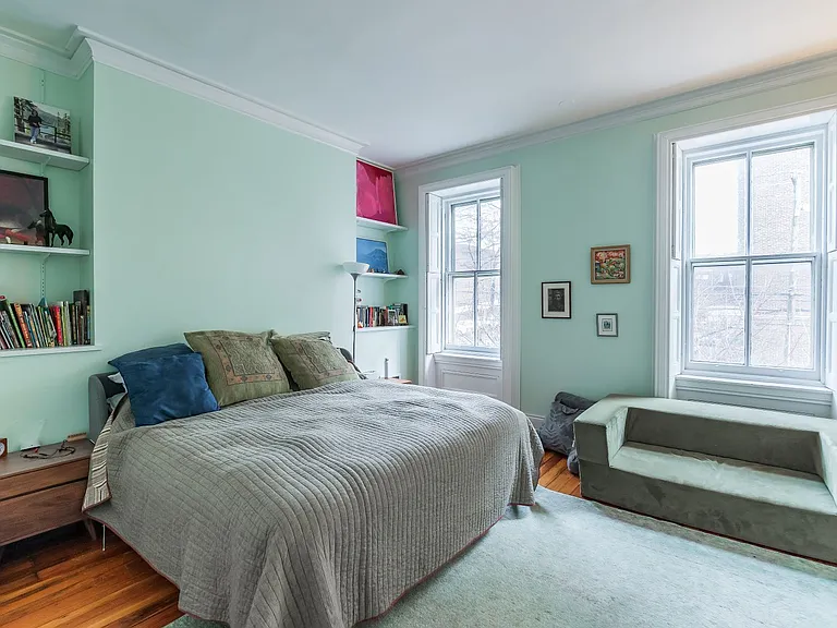 206 S 43rd St — Photo 21