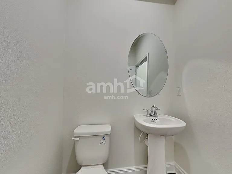 27334 Saint Andrews Ave — Photo 10