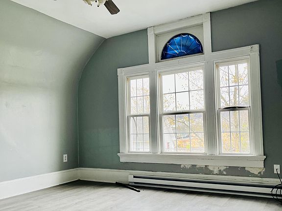 5th image of 403 S Franklin St #3