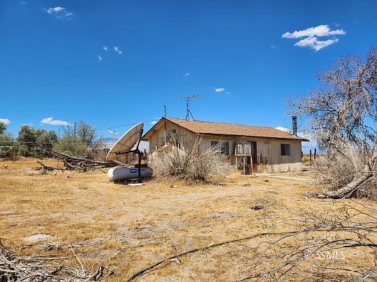 3rd image of 2365 W Drummond Ave