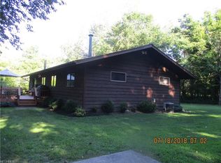 866 Chestnut St, Geneva, OH 44041