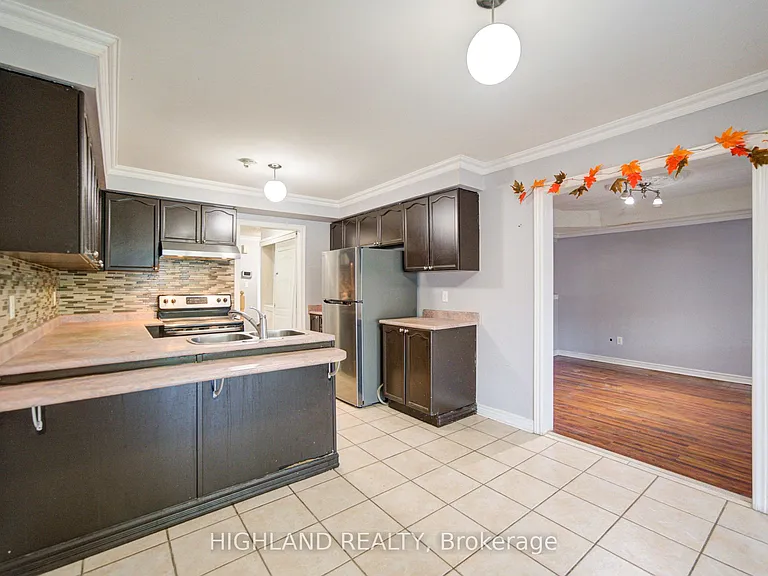 5327 Landsborough Ave #UPPER LEVEL — Photo 15
