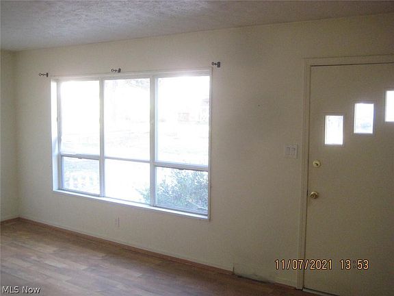3rd image of 2396 McKenna Ave