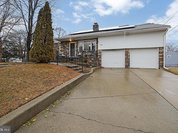 4th image of 955 Hessian Ave