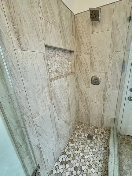 214 W Ortega St — Photo 8