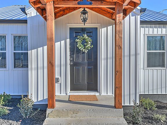 3rd image of 2917 Ashley St