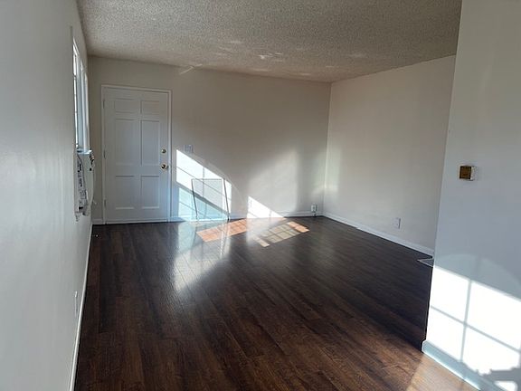 3rd image of 1210 E Lexington Dr #A