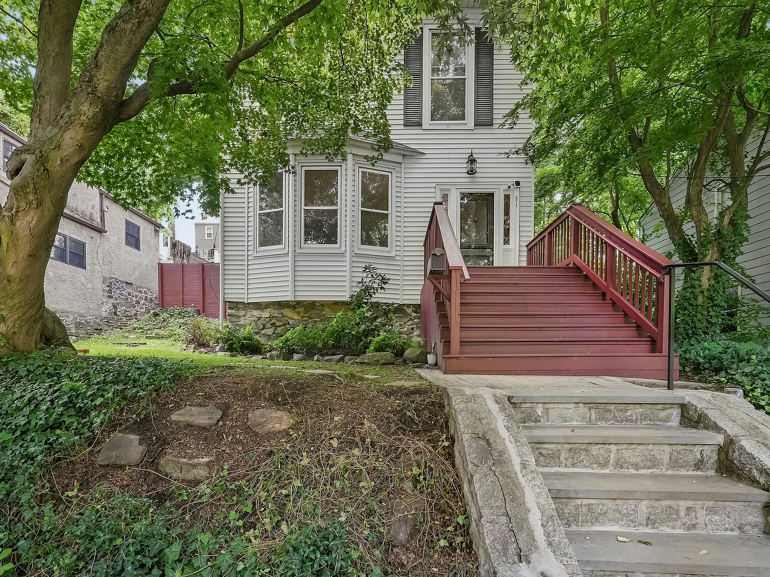 5 bed, 3.0 bath, 2158 sqft, $5,900 — Photo 1