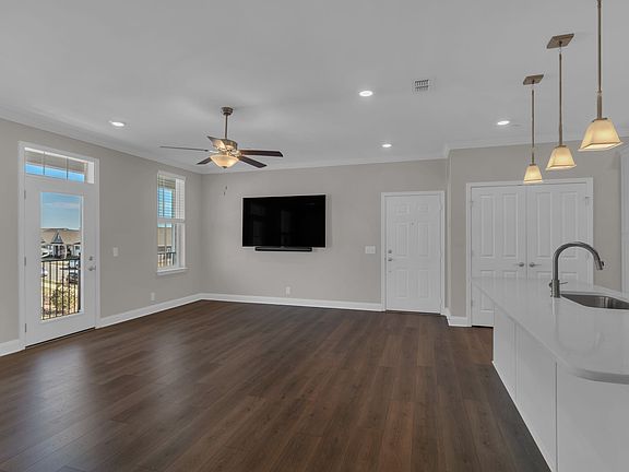 4th image of 3115 Patcham Dr #201