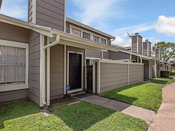 2nd image of 6345 Cattails Ln