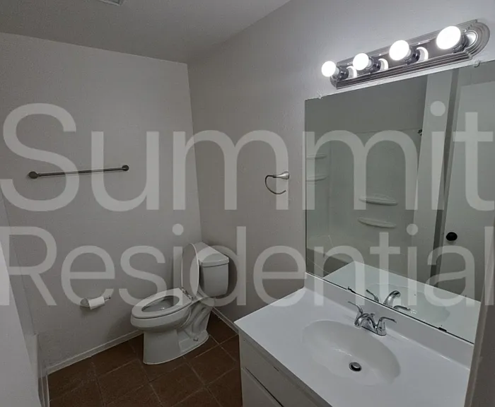 1104 Columbia Ave #B — Photo 12