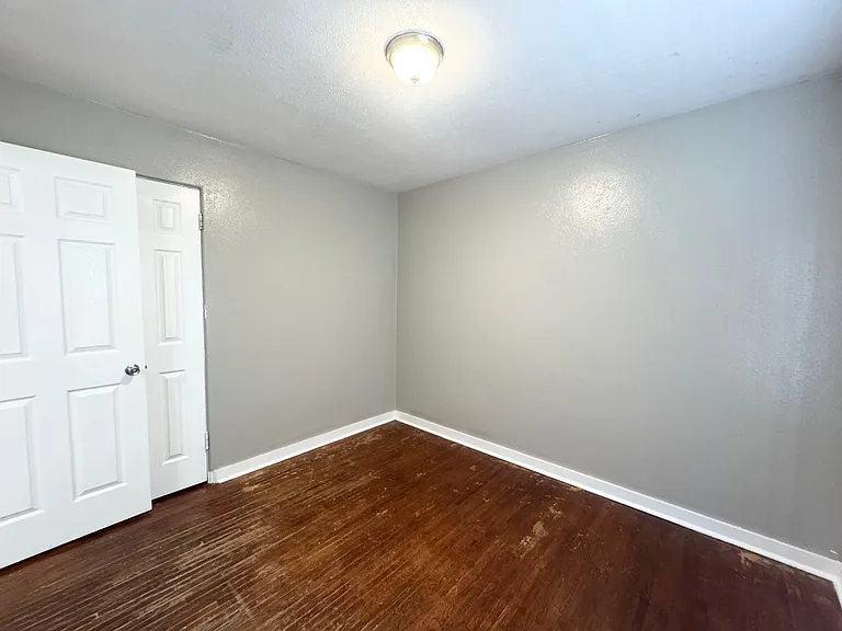 2030 NW 25th St #15 — Photo 13