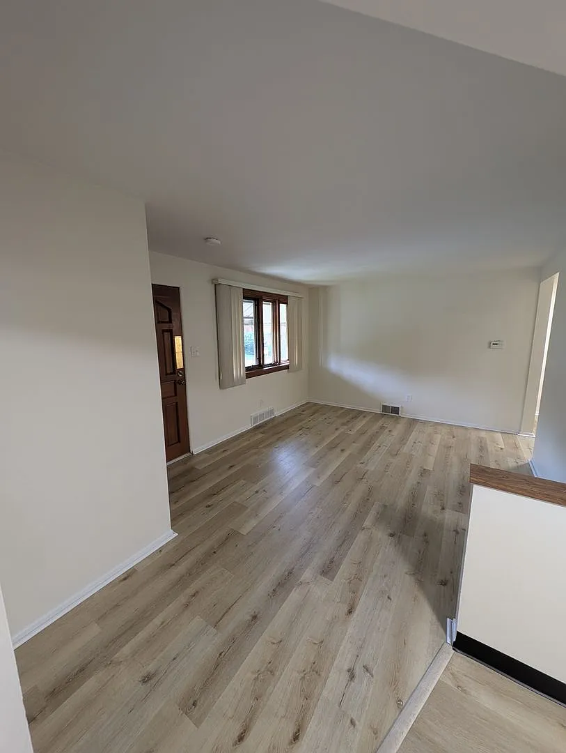 Newly Renovated 3Bd/2 Bath Home -- Available NOW! — Photo 3