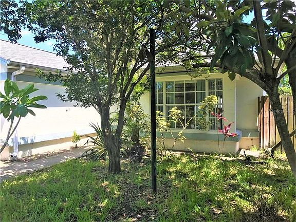 5th image of 210 Seabreeze Cir