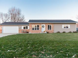 50 Thompson Dr, Palo, IA 52324