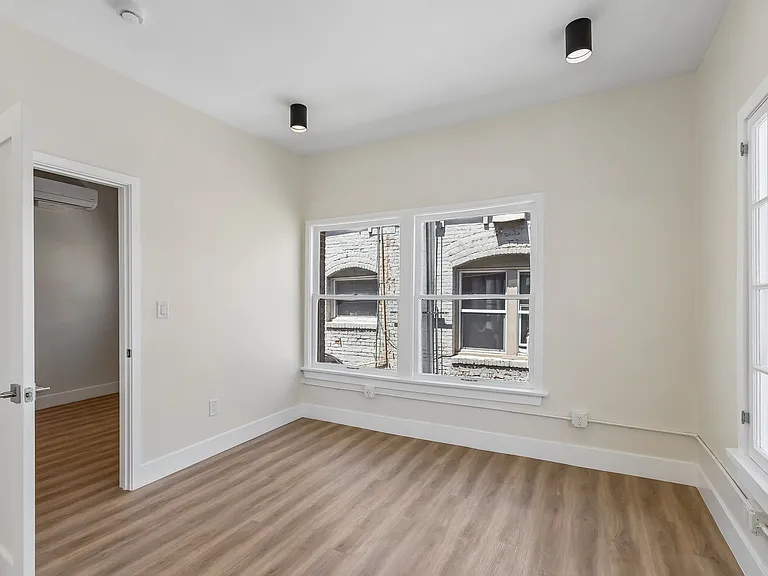 4452 Finley Ave #11 — Photo 10