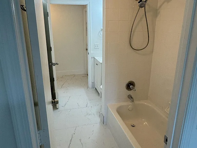 3221 Sabal Palm Mnr #105 — Photo 16