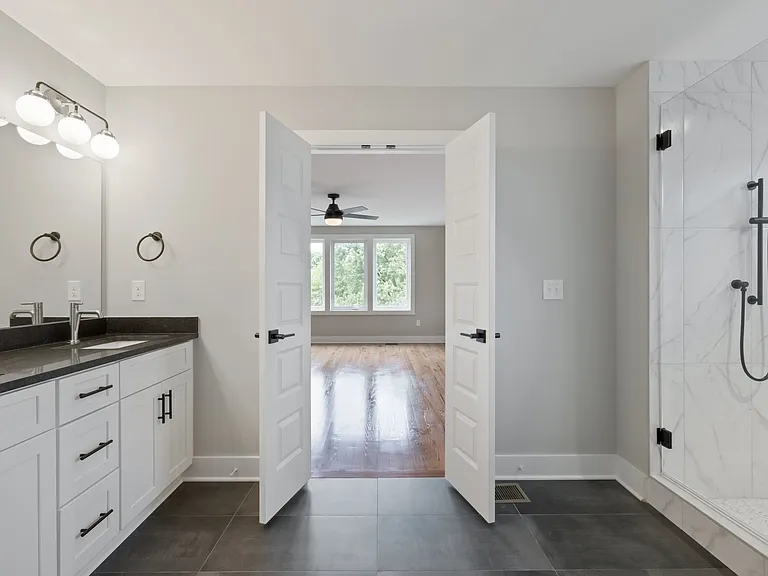 1810B Delta Ave — Photo 23
