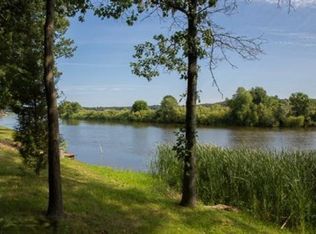 Riverside Rd, Fennville, MI 49408