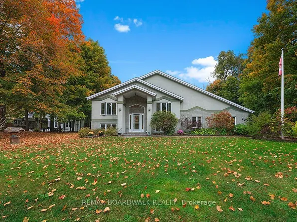 38 Cloutier Dr, Russell, ON K0A 1W0