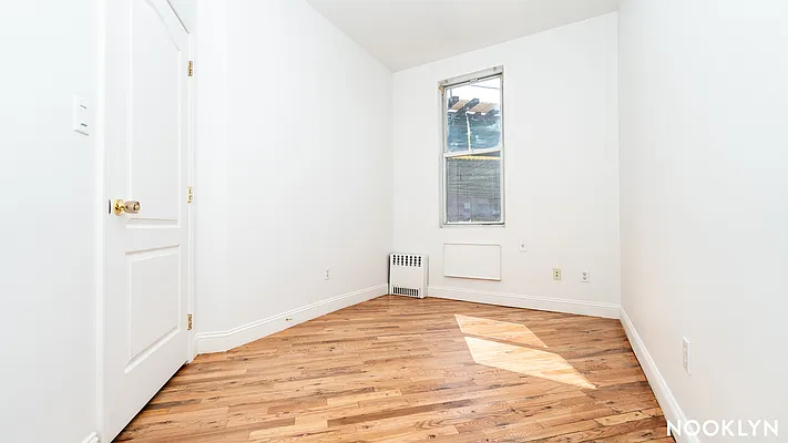 Bedroom, photo 5