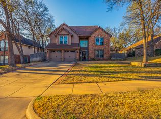 1805 Rolling Ridge Dr, Grapevine, TX 76051