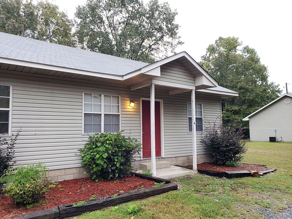 1st image of 915 Warner Ave #A