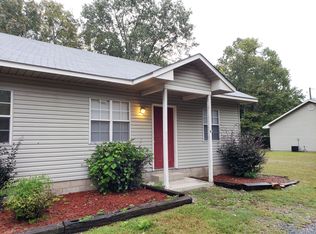 915 Warner Ave #A, Mena, AR 71953