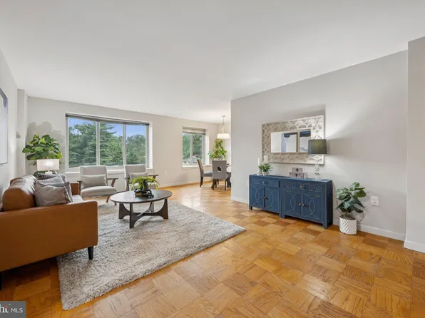 3000 Spout Run Pkwy APT D212, Arlington, VA 22201