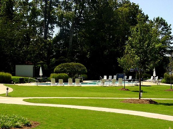 3rd image of 108 Bay Point Dr